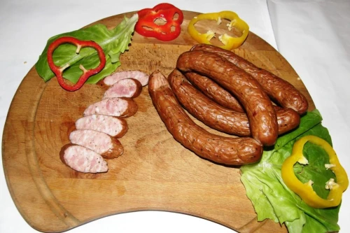 Kielbasa-wedzona-wieprzowa.jpg